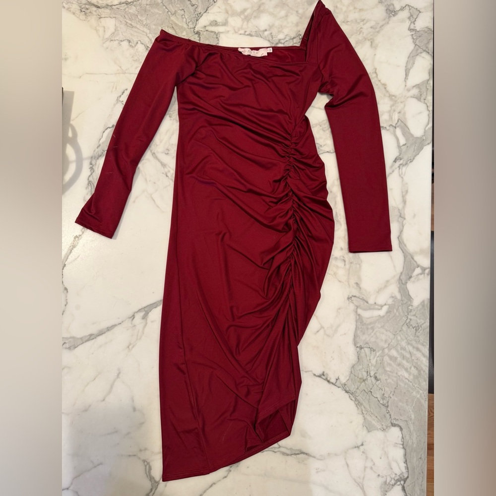 Astr Long Sleeve Red Ruched Dress